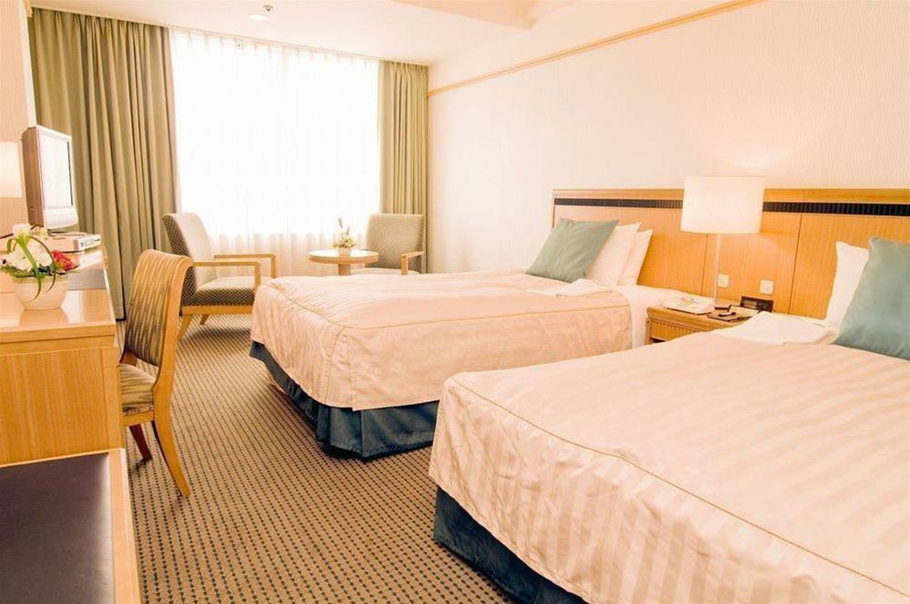 Hotel Royal Orion Naha Esterno foto